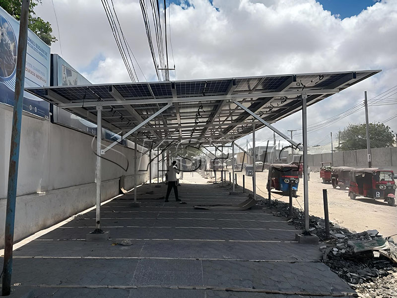 【2025年11月】非洲索马里-车棚支架案例